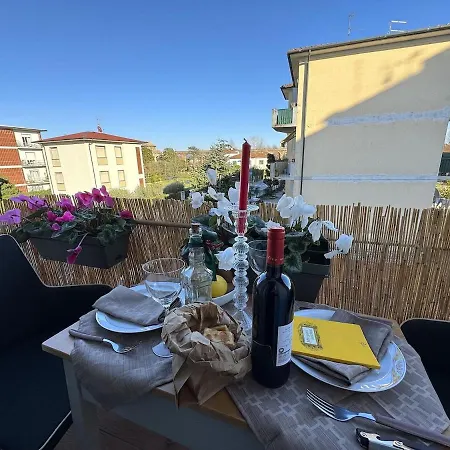 Apartment Sto Bene Qua Lucca