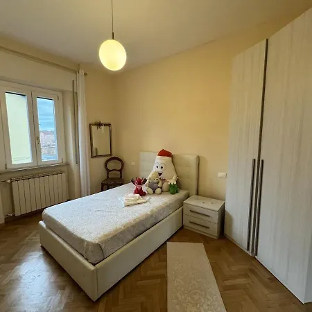 Apartment Sto Bene Qua Lucca